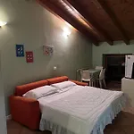 Garibaldi 4 Loft Apartment *