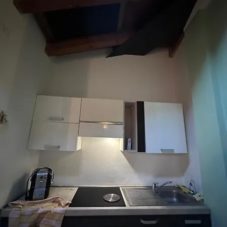 Garibaldi 4 Loft شقة بريشا