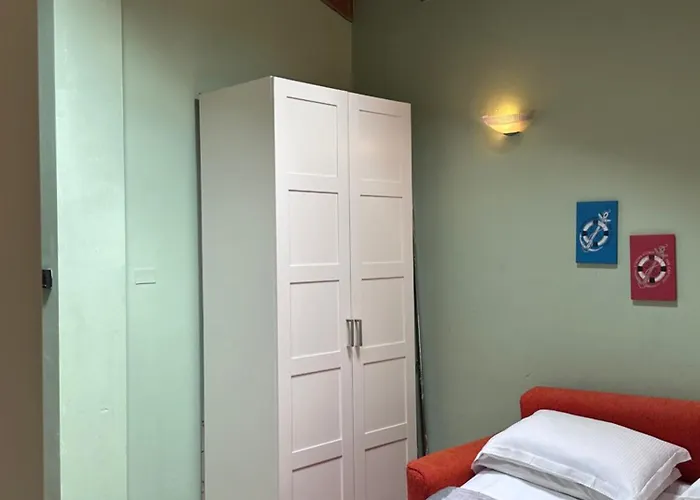 Garibaldi 4 Loft Apartment *